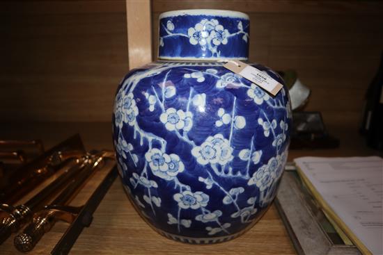 A large 19th century Chinese blue and white jar and cover Height 32cm